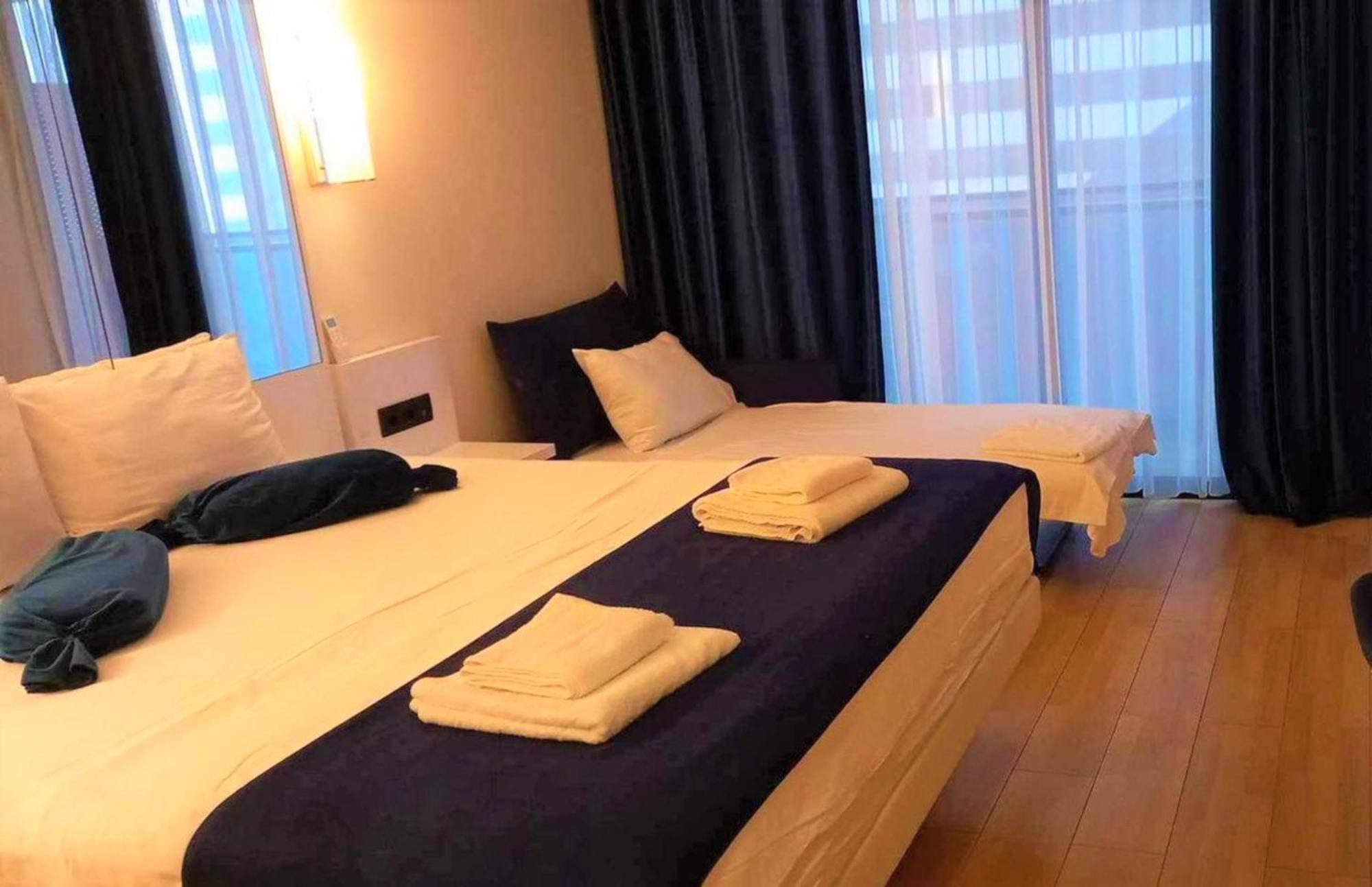 Orbi City Hotel With Sea View บาทูมิ ภายนอก รูปภาพ