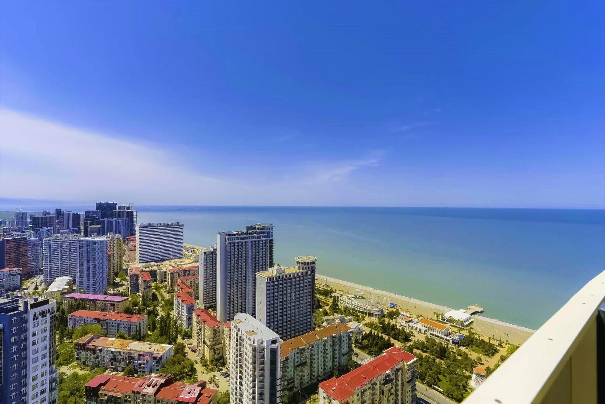 Orbi City Hotel With Sea View บาทูมิ ภายนอก รูปภาพ